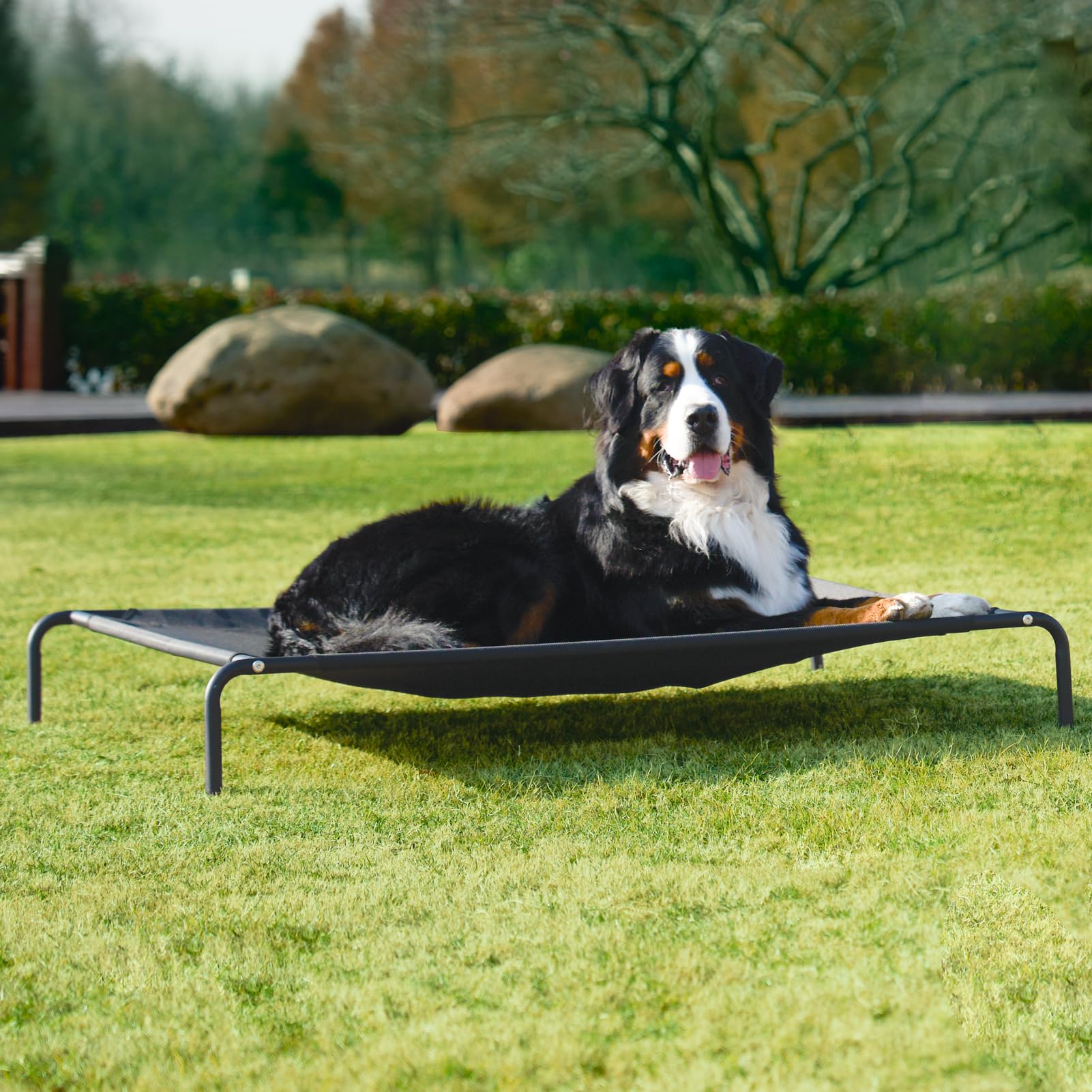 EHEYCIGA XXL easy-clean surface ready for wipe-down after outdoor use