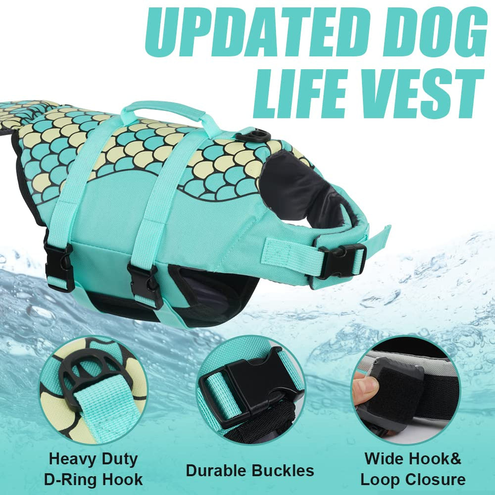 EMUST vest green D-ring for secure leash attachment during outings
