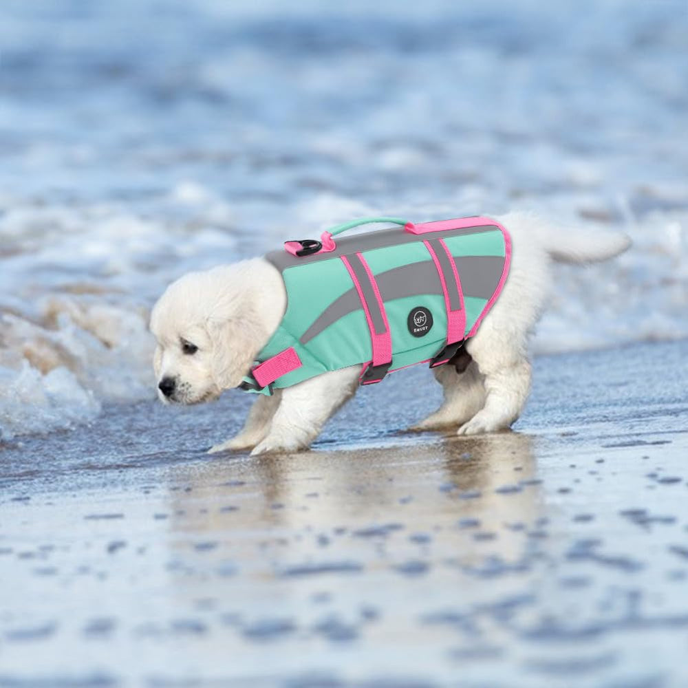 EMUST waterproof-breathable fabric keeps dogs buoyant and dry between splashes