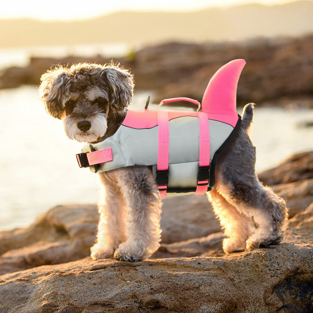 EMUST D-ring provides leash attachment for safer control on land and water.