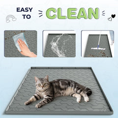 ENNHJD silicone cat litter mat cleaning-demos show easy scoop and wipe clean.