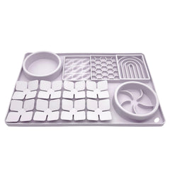 Evenco silicone lick mat suction cups image highlights secure attachment during feeding.