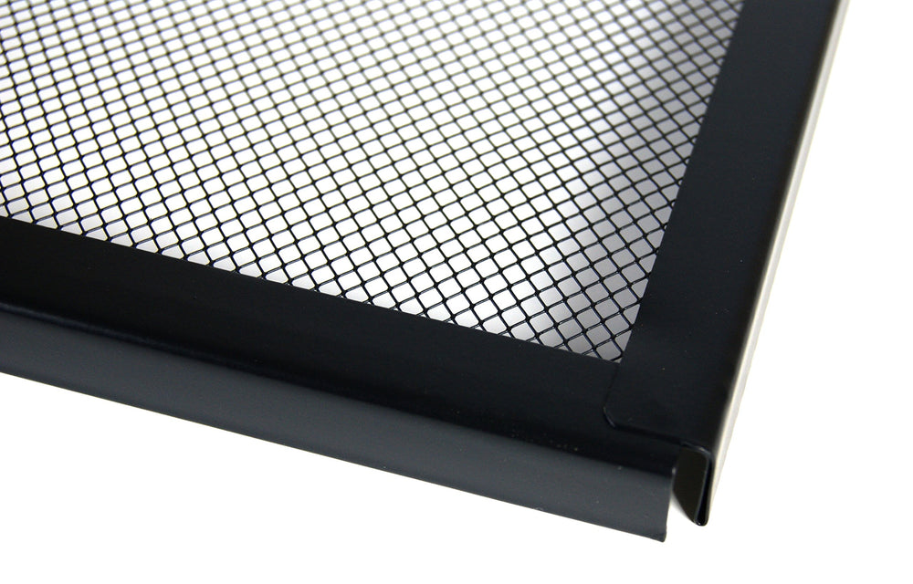 Exo Terra screen cover demonstrates secure-fit design to prevent escapes.