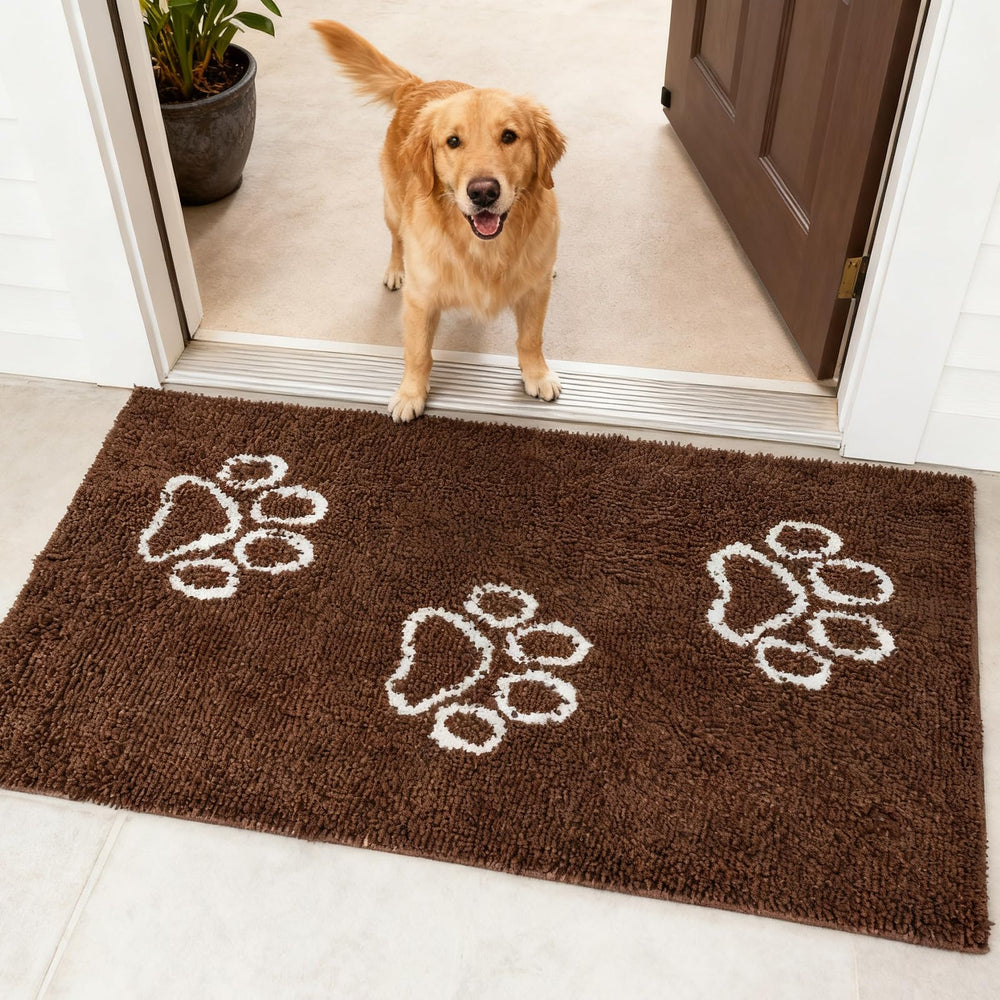 EXPAWLORER dog door mat—absorbent microfiber surface traps mud, keeping entryways dry.