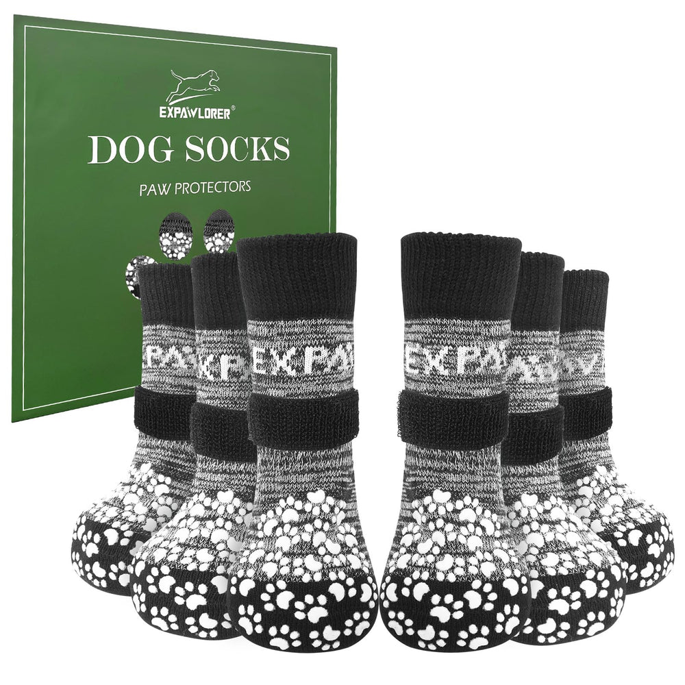 EXPAWLORER calcetines antideslizantes para perros con patas protegidas en casa.