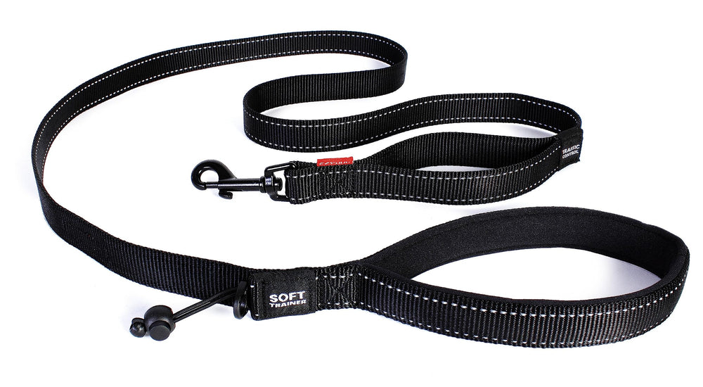 EzyDog Soft Trainer leash neoprene handle provides comfortable grip for long training sessions.