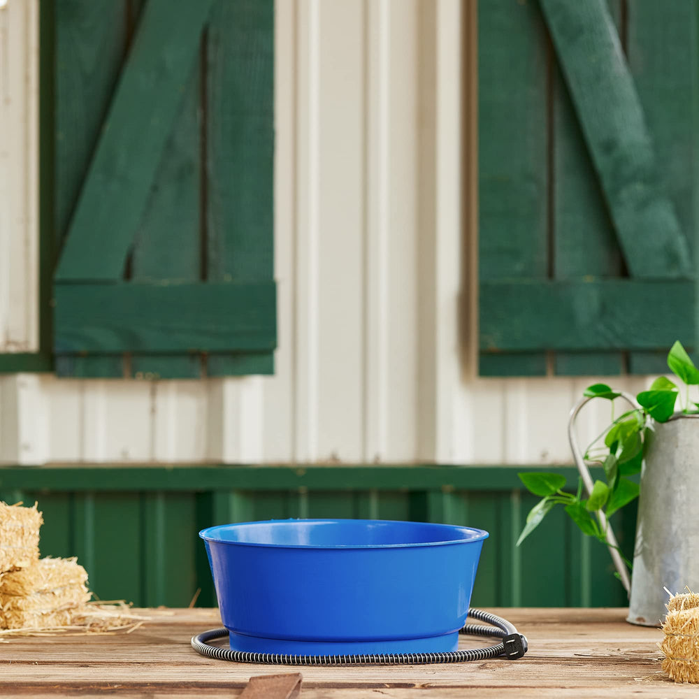Farm Innovators R-19 blue bowl side view for winter outdoor use