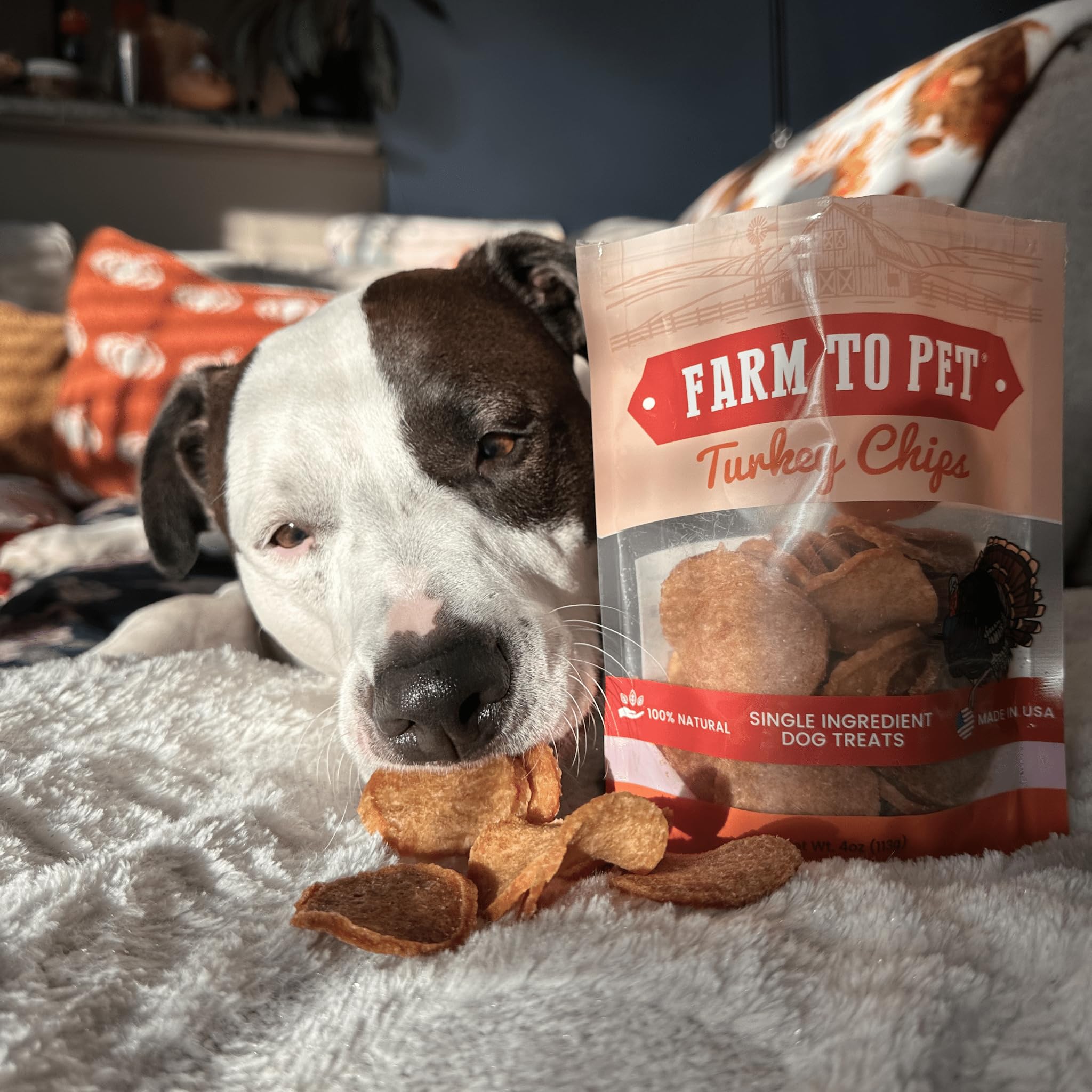 Farm To Pet treats show USA-sourced free-range turkeys for humane sourcing.