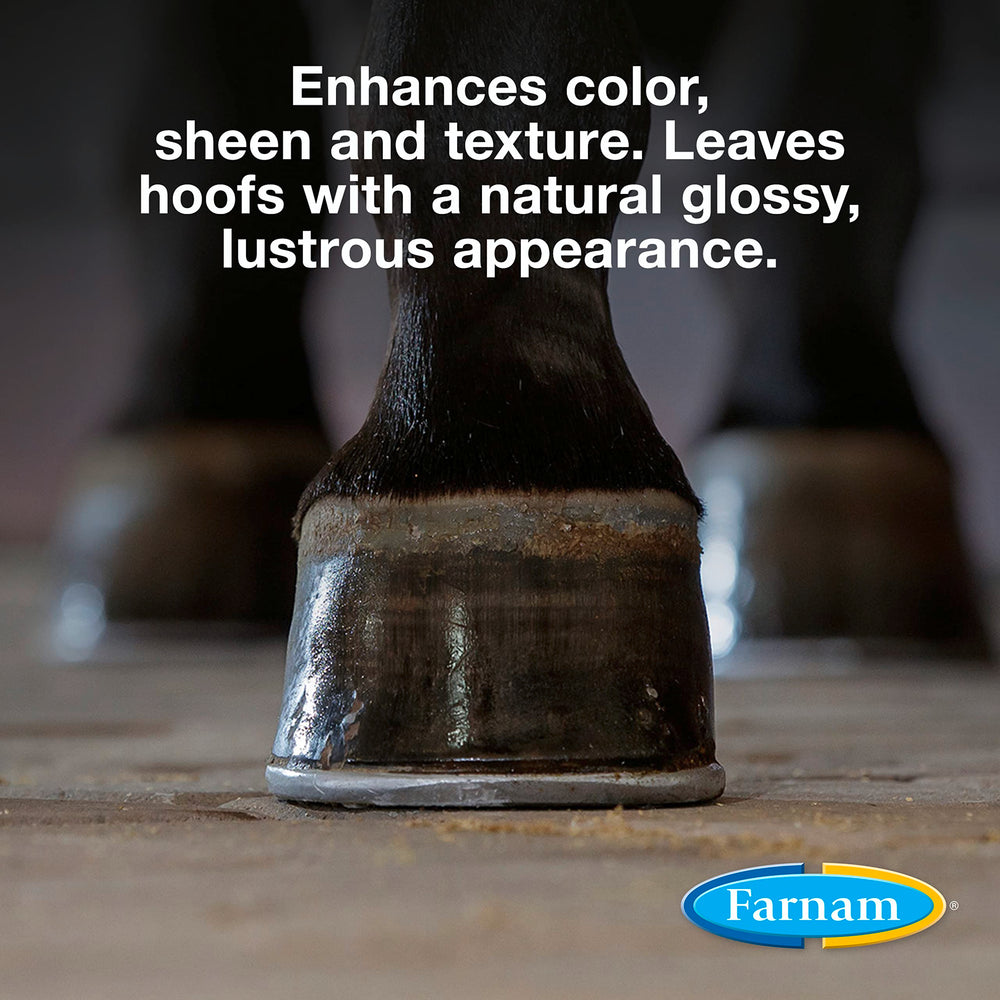 Farnam Rain Maker moisturizing action helps dry hooves stay pliable during cold seasons.