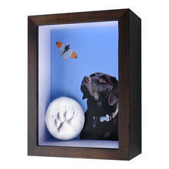 Favonuovy paw print kit frame front showcases a ready-to-display pet memorial keepsake.