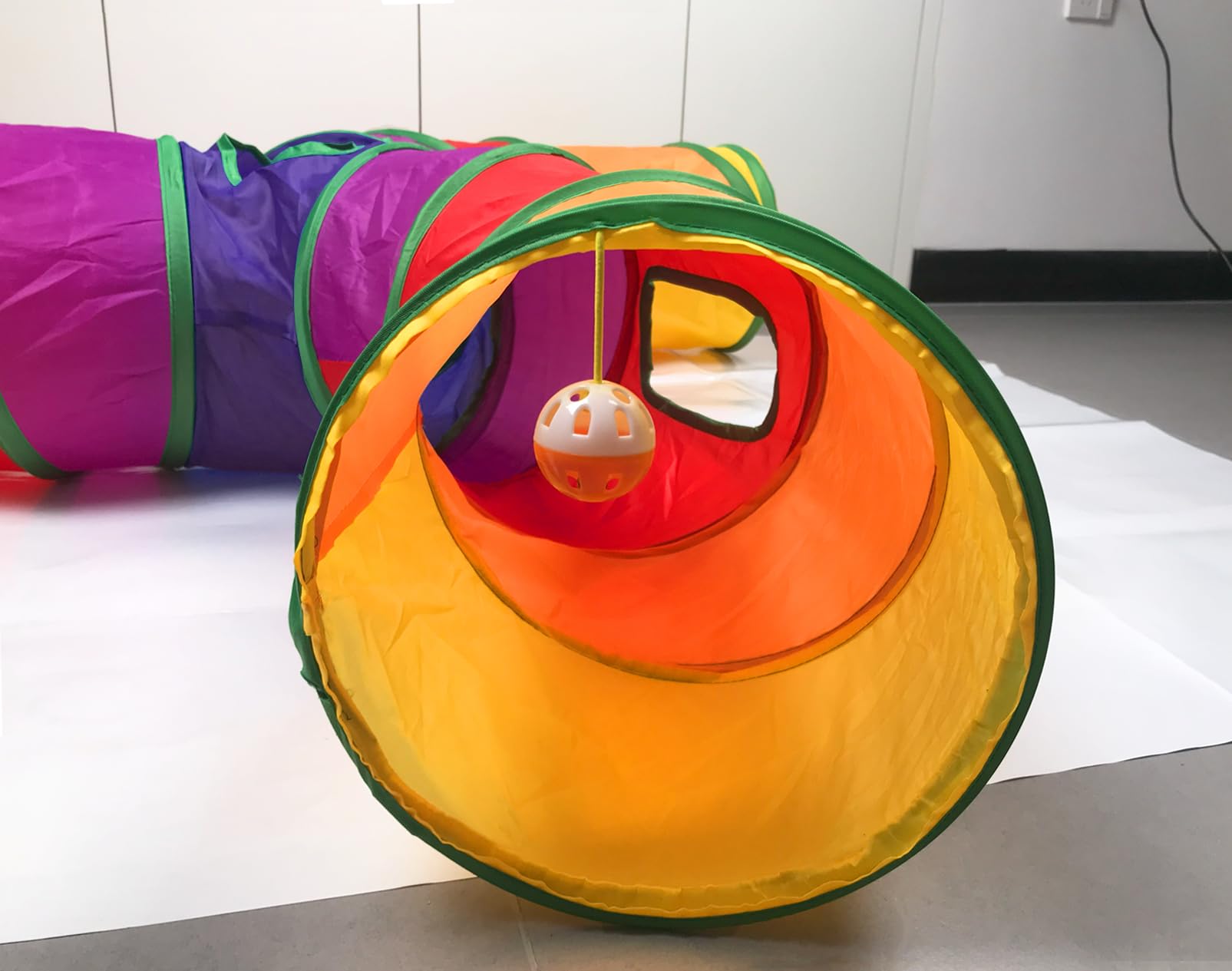 Feesok cat tunnel steel frame stays sturdy during play
