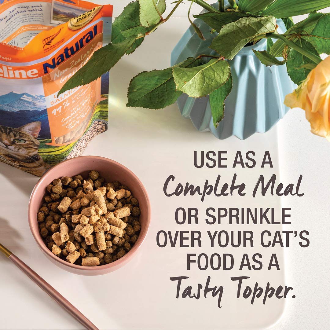 Feline Natural grain-free formula label highlights no peas or grains.