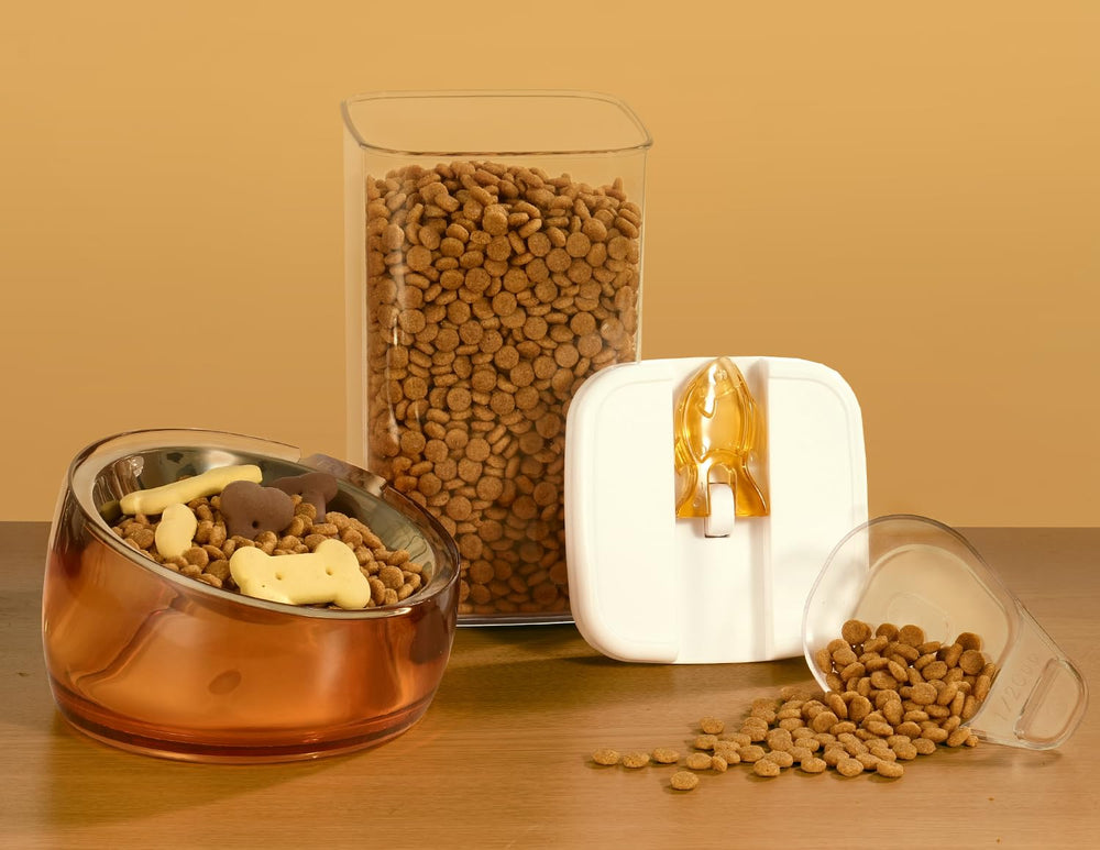 Felli Flip Tite BPA-free design ensures safe pet storage.