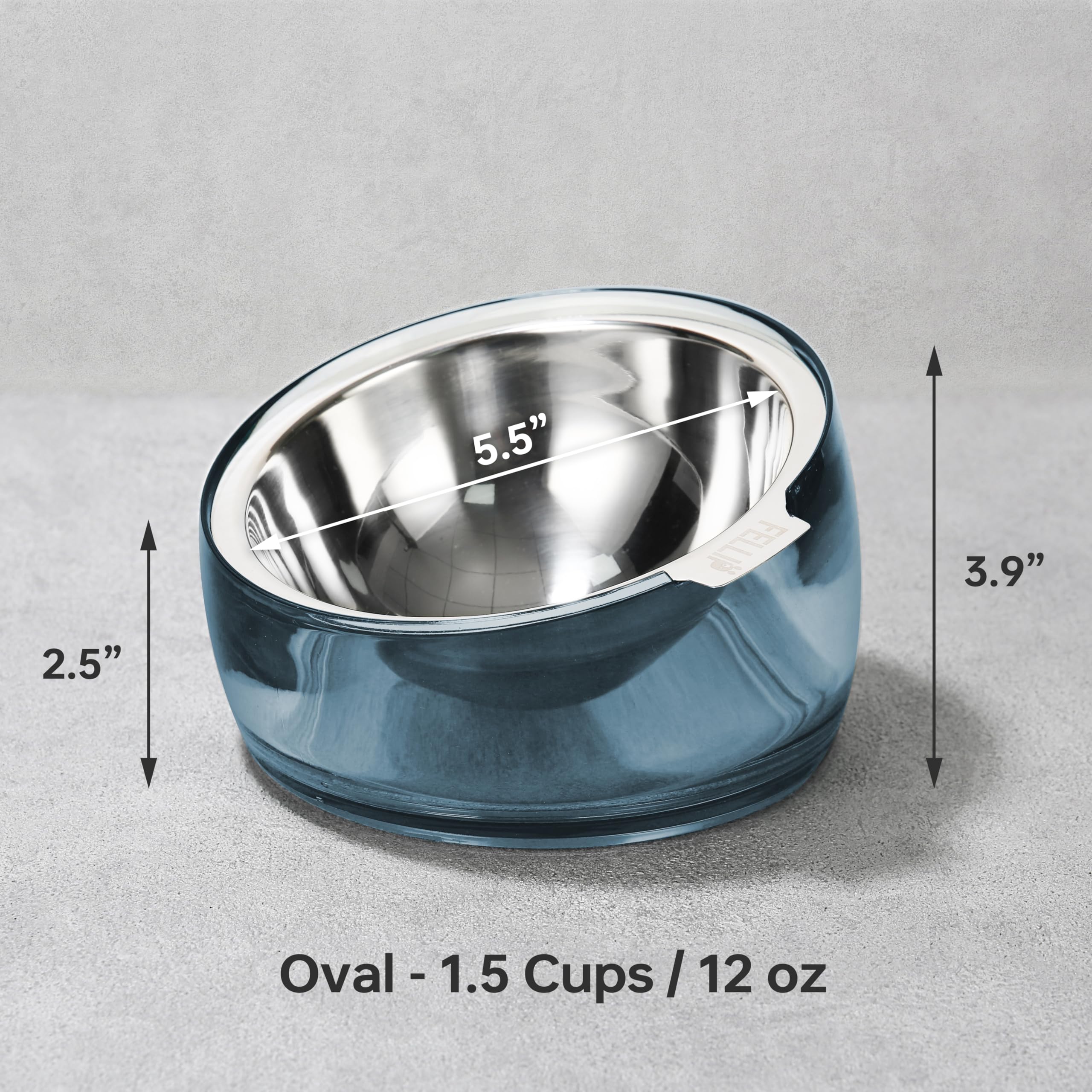 Felli Oblik hemispherical dish reduces spills and centers food