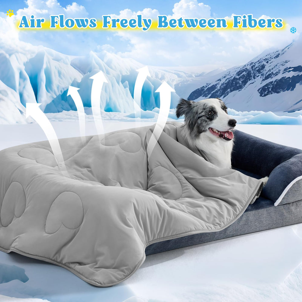 FineMay heart-pattern dog blanket design adds style while cooling your pet.