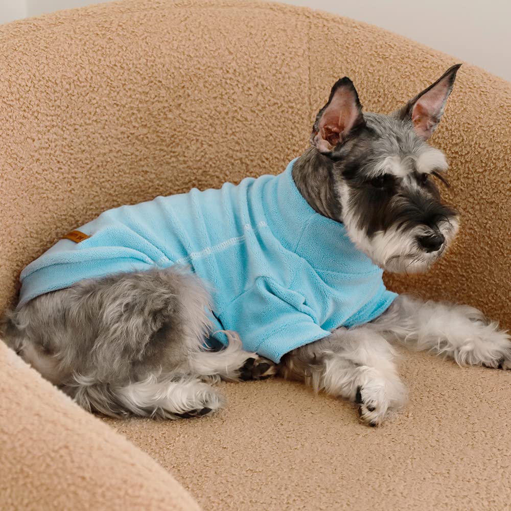 Fitwarm fleece closeup shows soft fabric and stretch for comfy movement.