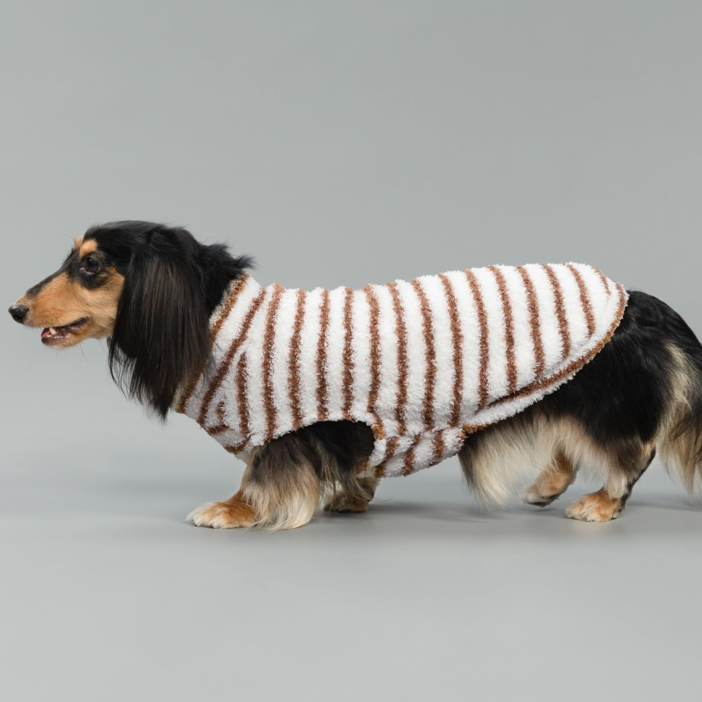 Fitwarm fluffy knit close up shows soft texture for comfortable outdoor strolls