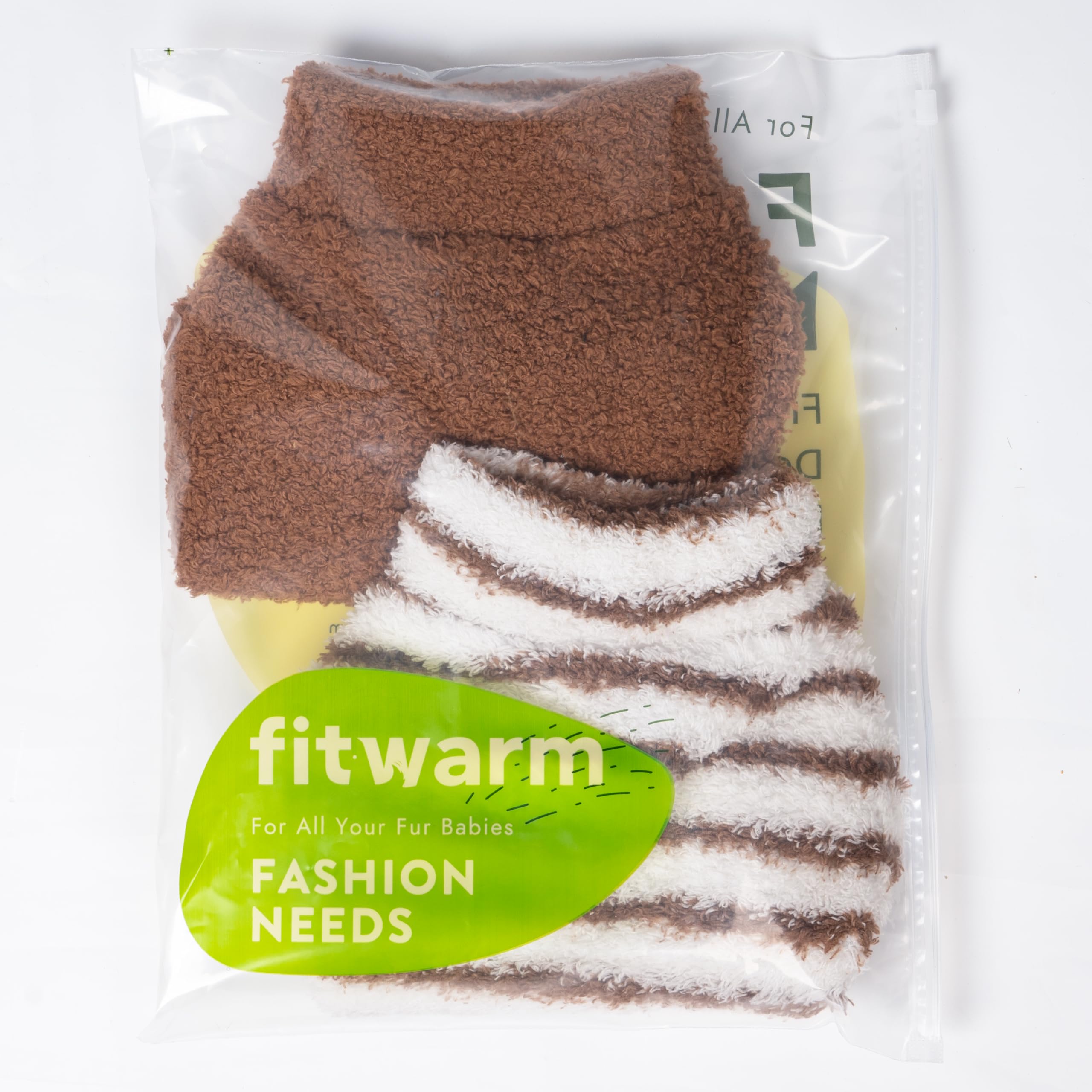 Fitwarm photoshoot-ready dog sweater adds quiet cozy charm.