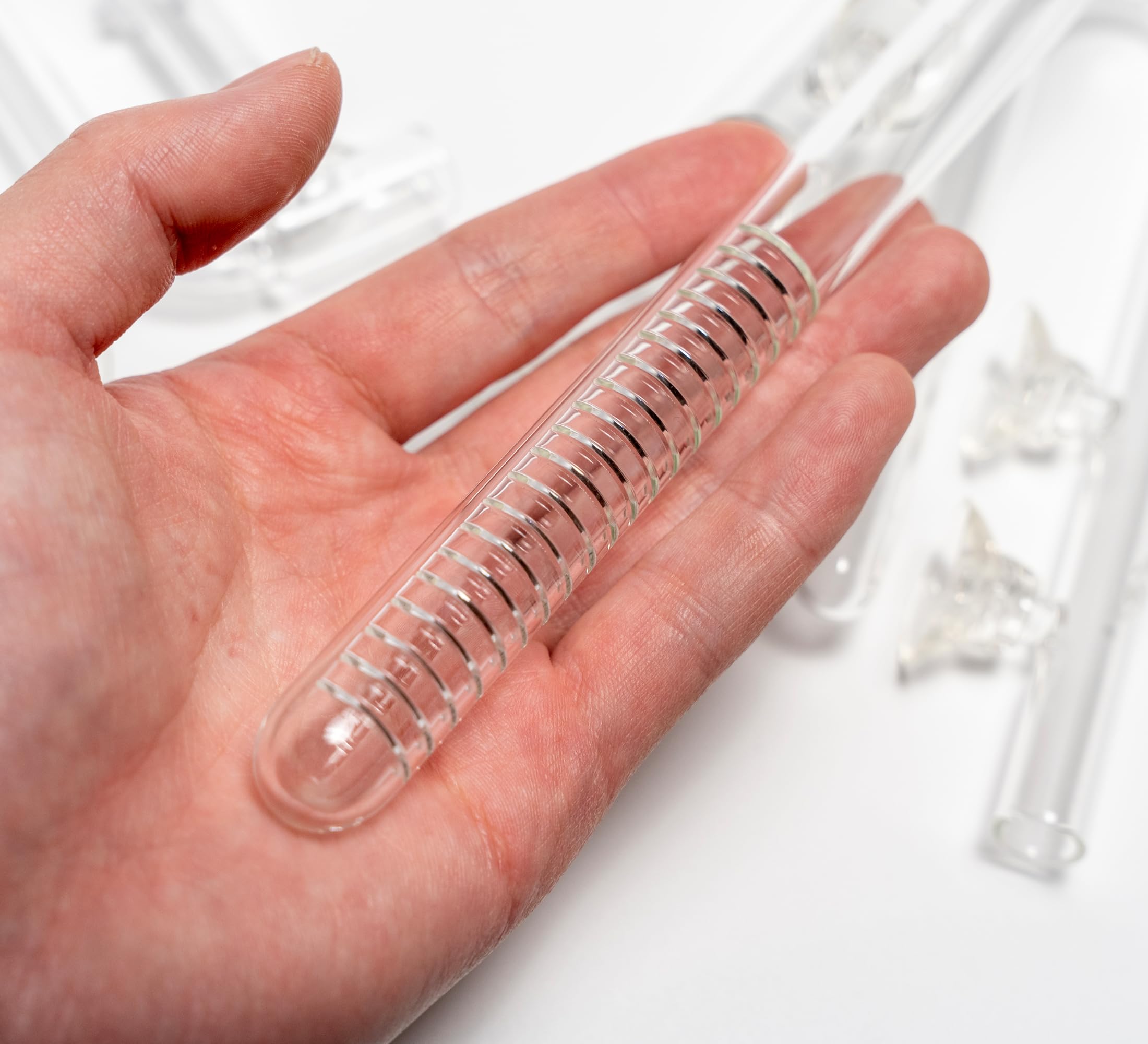 FJARDE borosilicate glass construction ensures durability and crystal clarity.