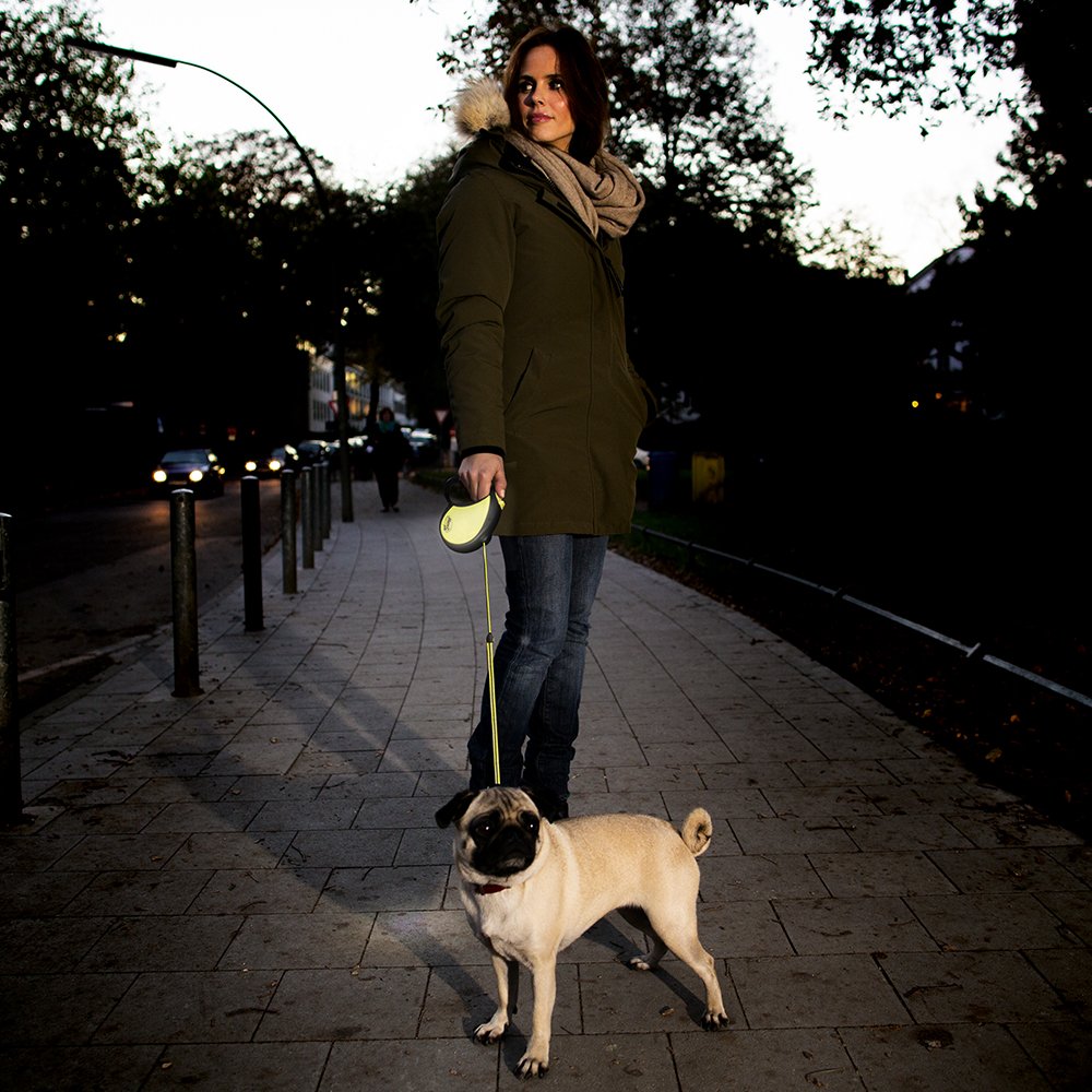 FLEXI Neon Reflect nighttime visibility shines under streetlights for safer trips.