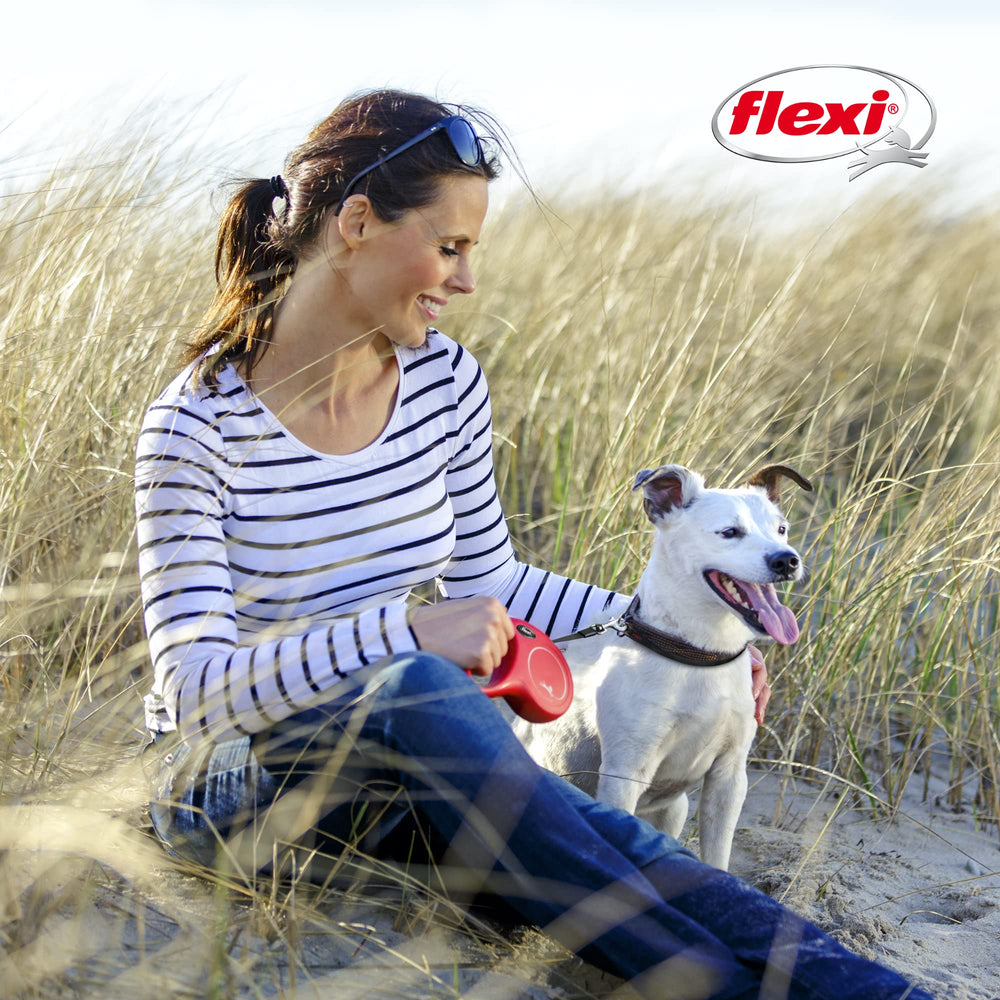 flexi New Classic cord-retractable leash walking scene shows German craftsmanship.