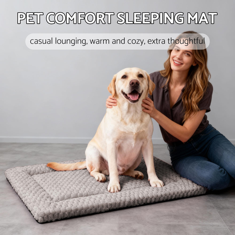 Fogkiss dog bed mat inside crate demonstrates secure placement and tidy corners.
