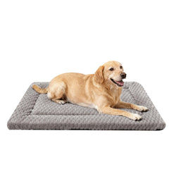 Fogkiss dog bed mat top view illustrates all-season comfort and a snug crate fit.