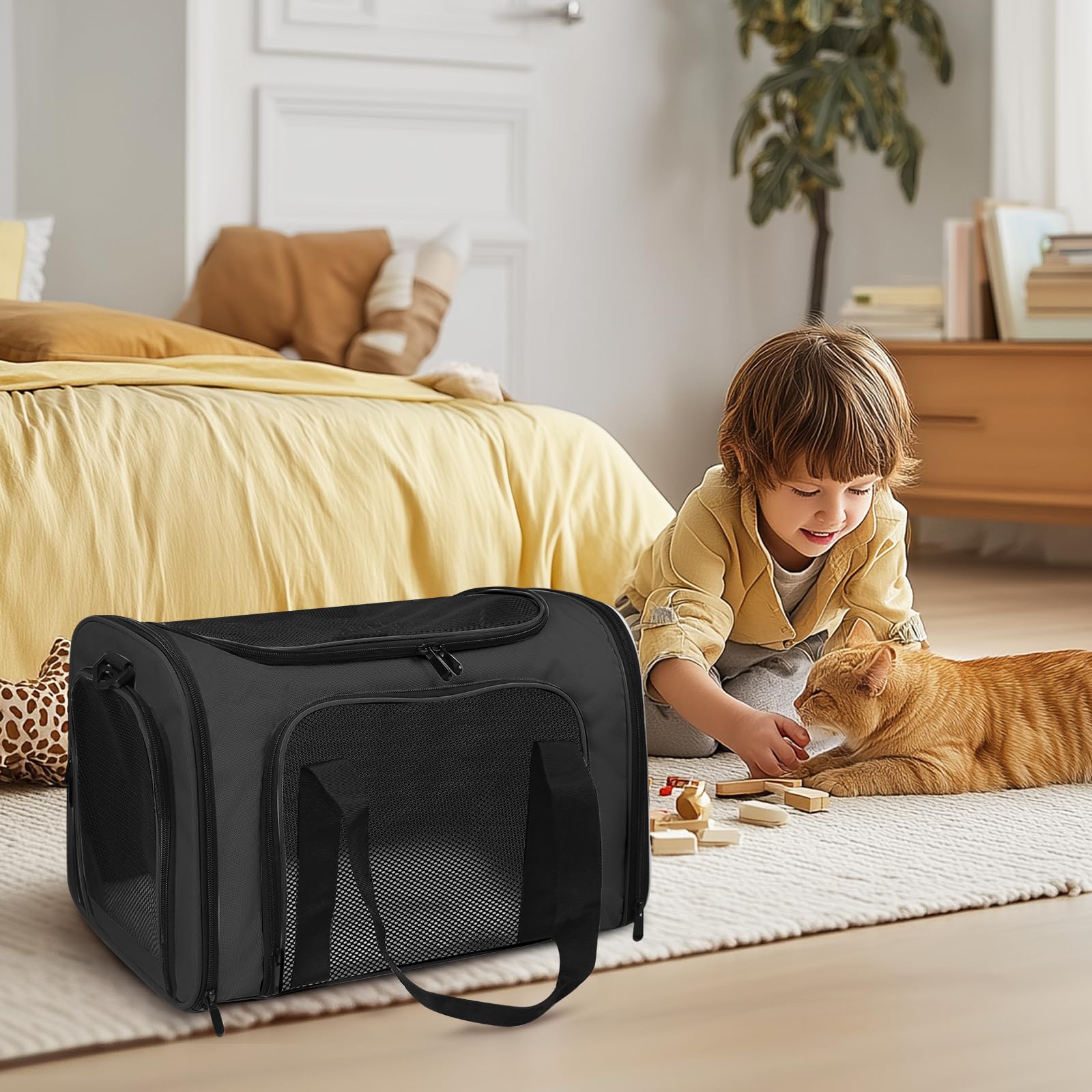 FOORLON padded handles and adjustable strap ensure comfortable carrying.