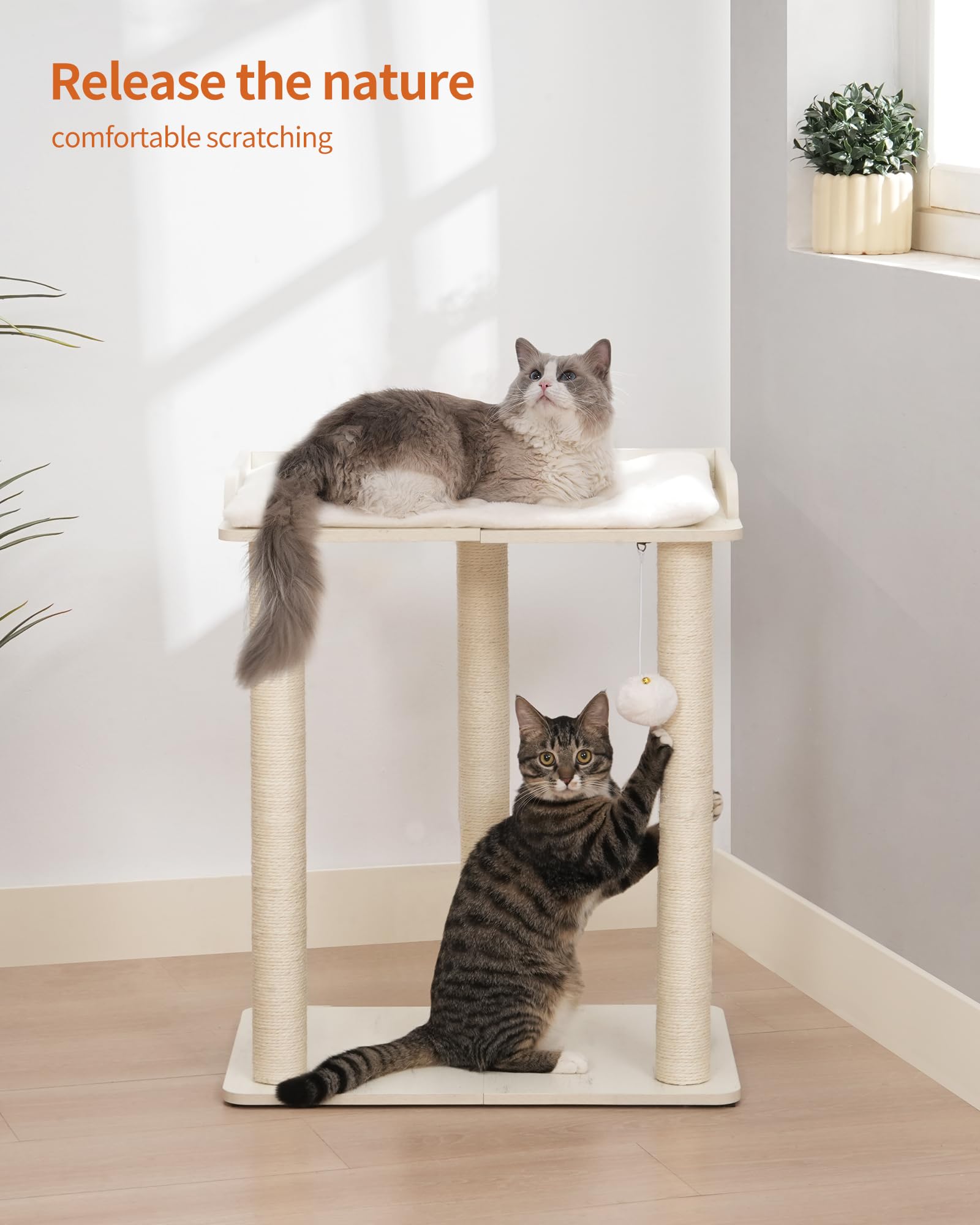 FourFurPets sisal posts close-up show natural texture for scratching relief.