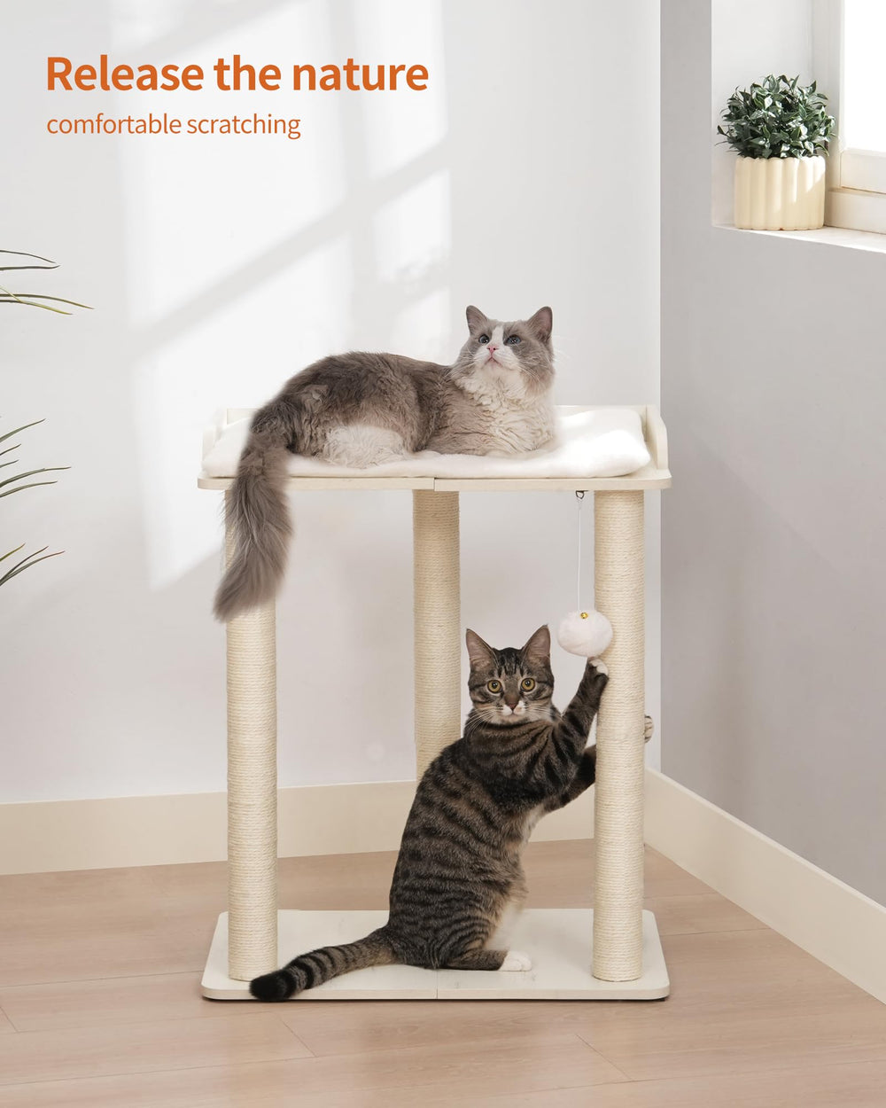 FourFurPets sisal posts close-up show natural texture for scratching relief.