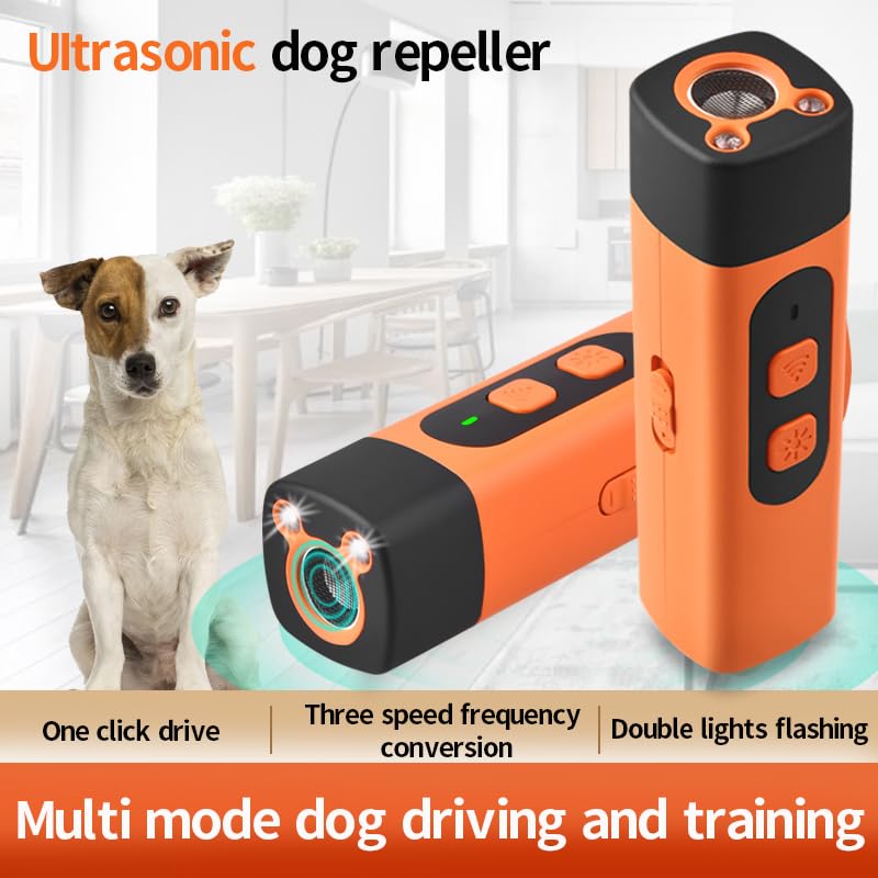 Friengood Bark Deterrent LED indicator — visual safety cue for nighttime training sessions.