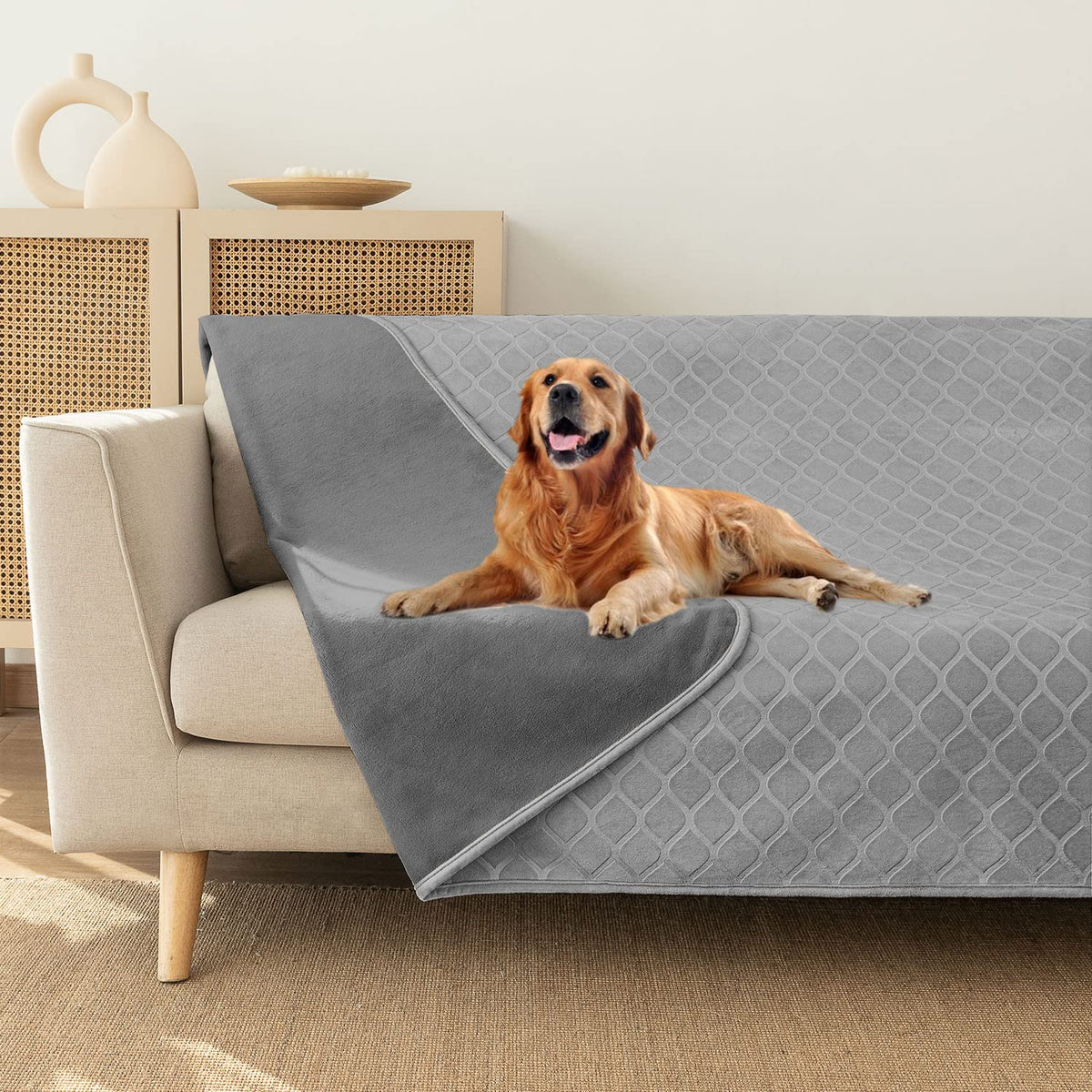 Fuguitex waterproof dog blanket close-up shows dual-layer membrane for moisture protection