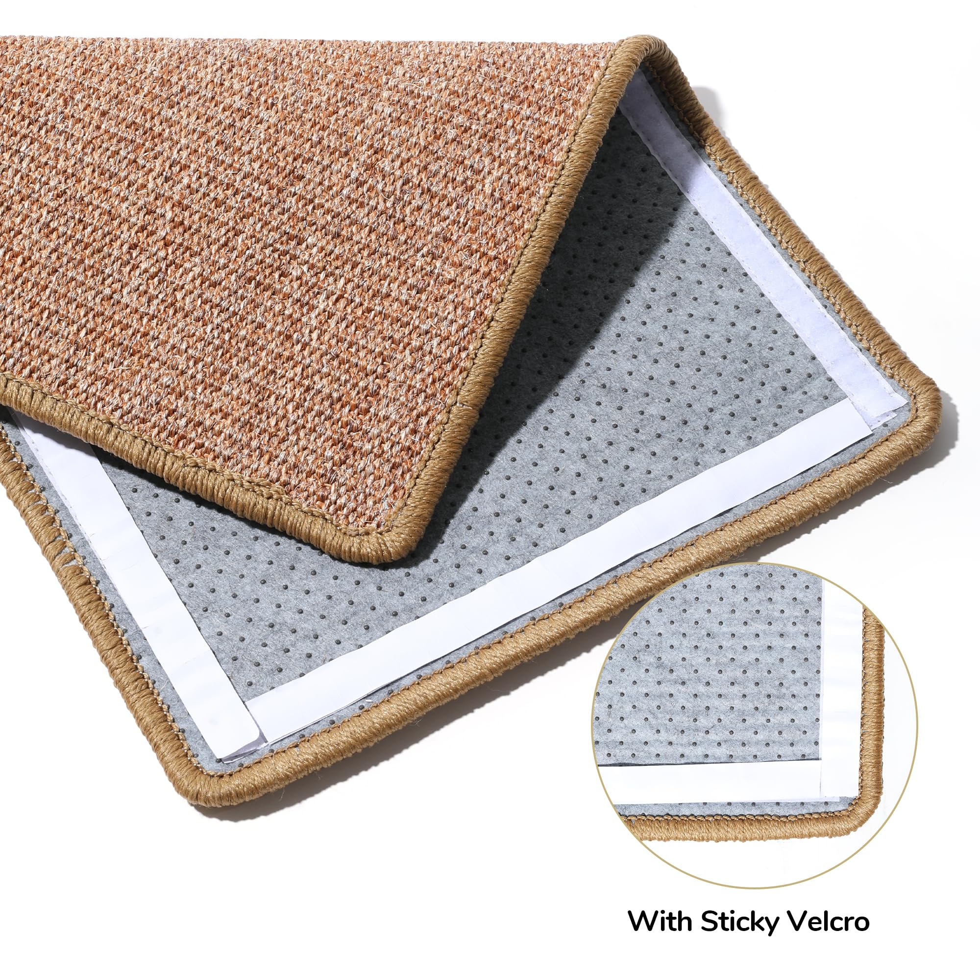 FUKUMARU anti-skid bottom detail demonstrates stable placement during scratching