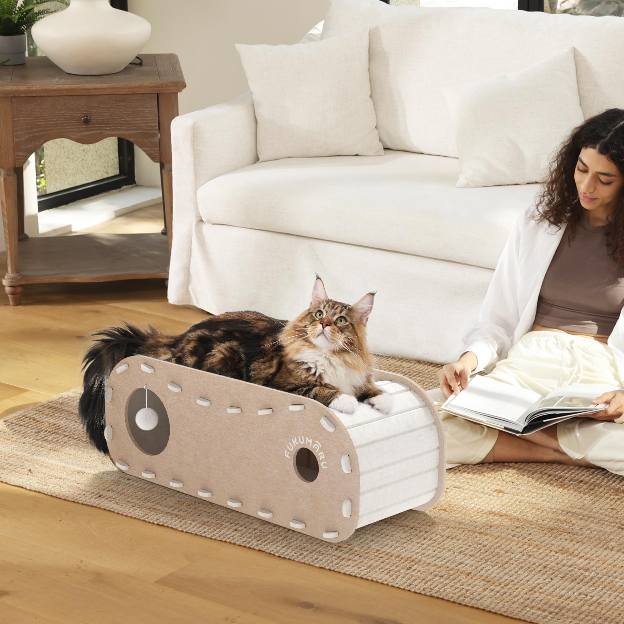 FUKUMARU cat bed beige color blends with home decor while remaining pet-friendly.