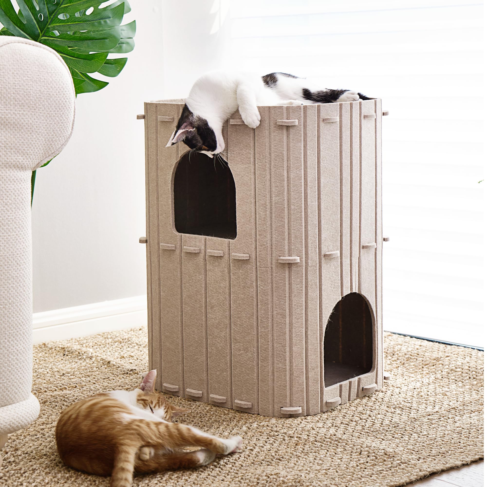 FUKUMARU Cat House dimensions 17.72x14.37x23.62 inches fit well.