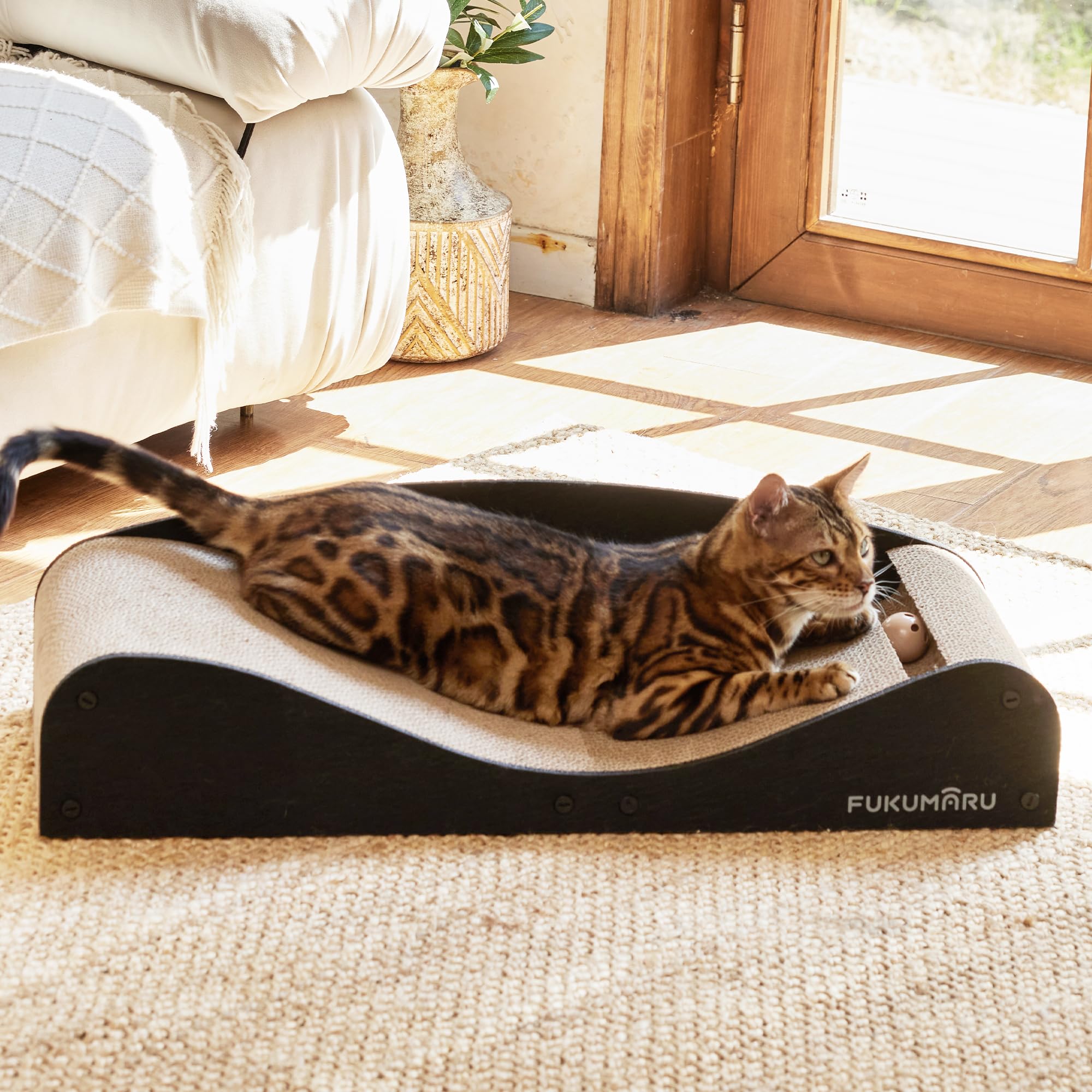 FUKUMARU multi-cat friendly layout supports shared spaces and calm napping