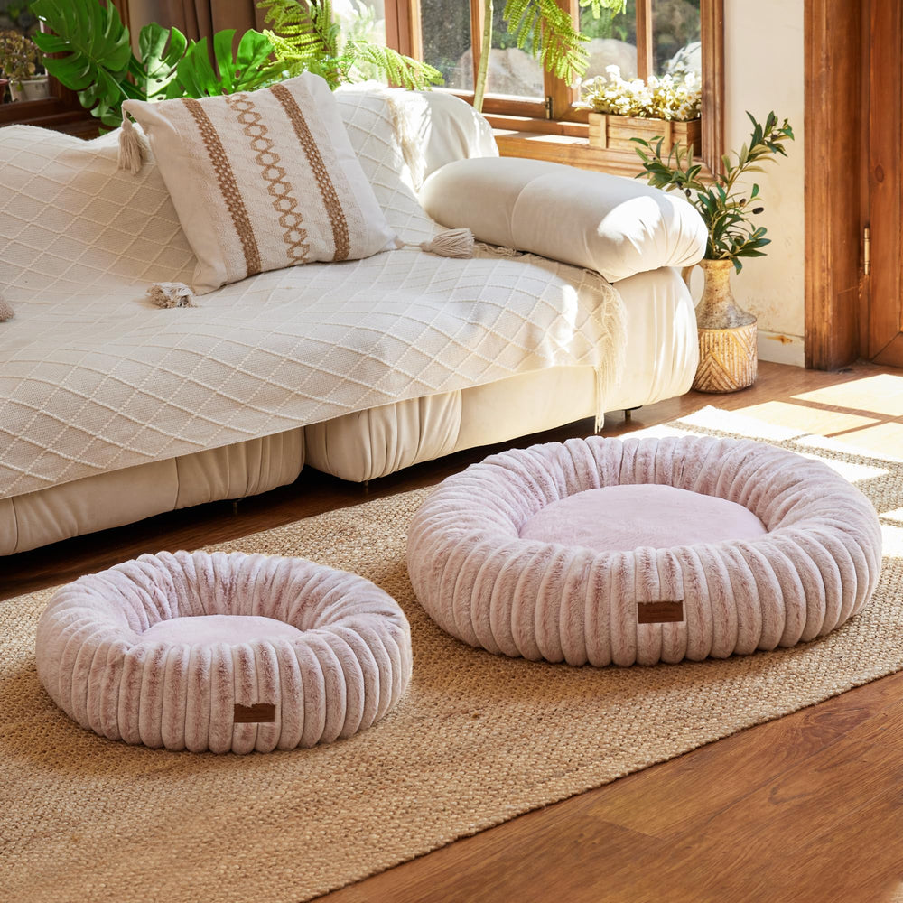 FUKUMARU pet bed supports joints while offering a soft, secure spot.