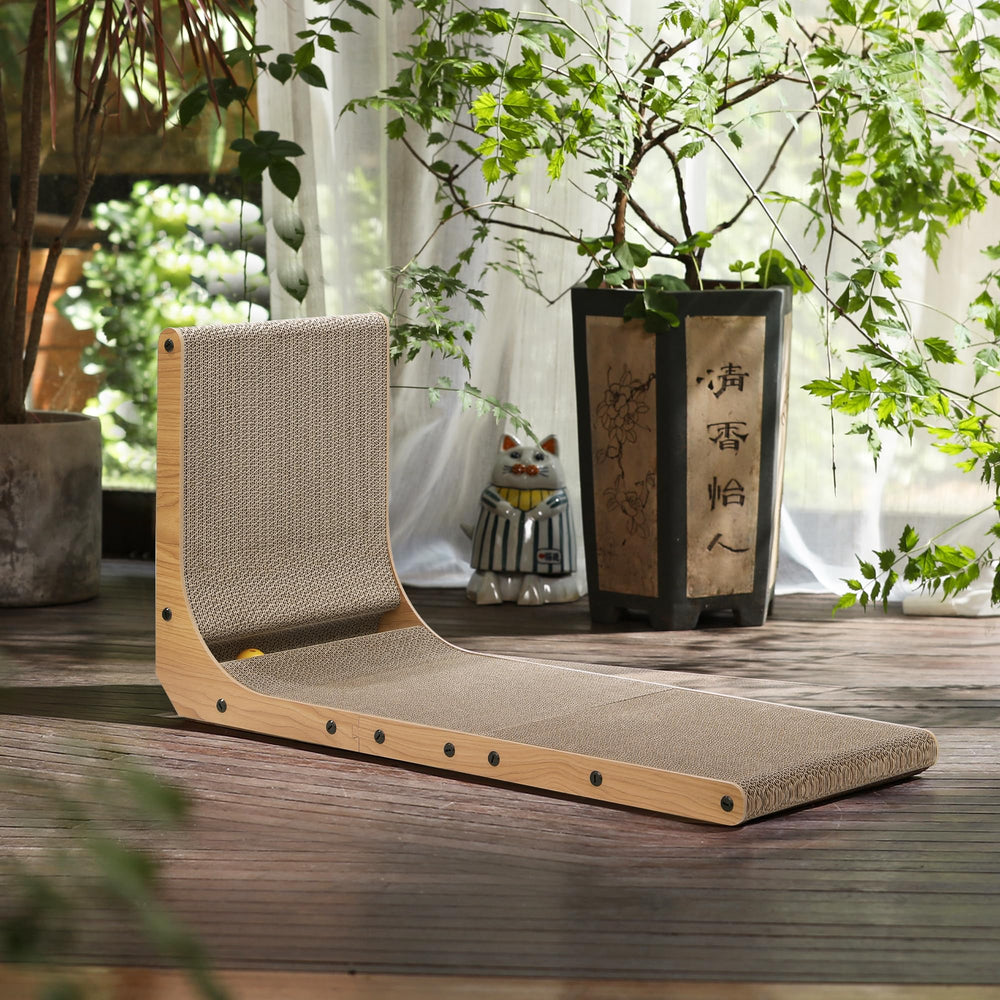 FUKUMARU vertical wall-mount view shows space-efficient cat activity