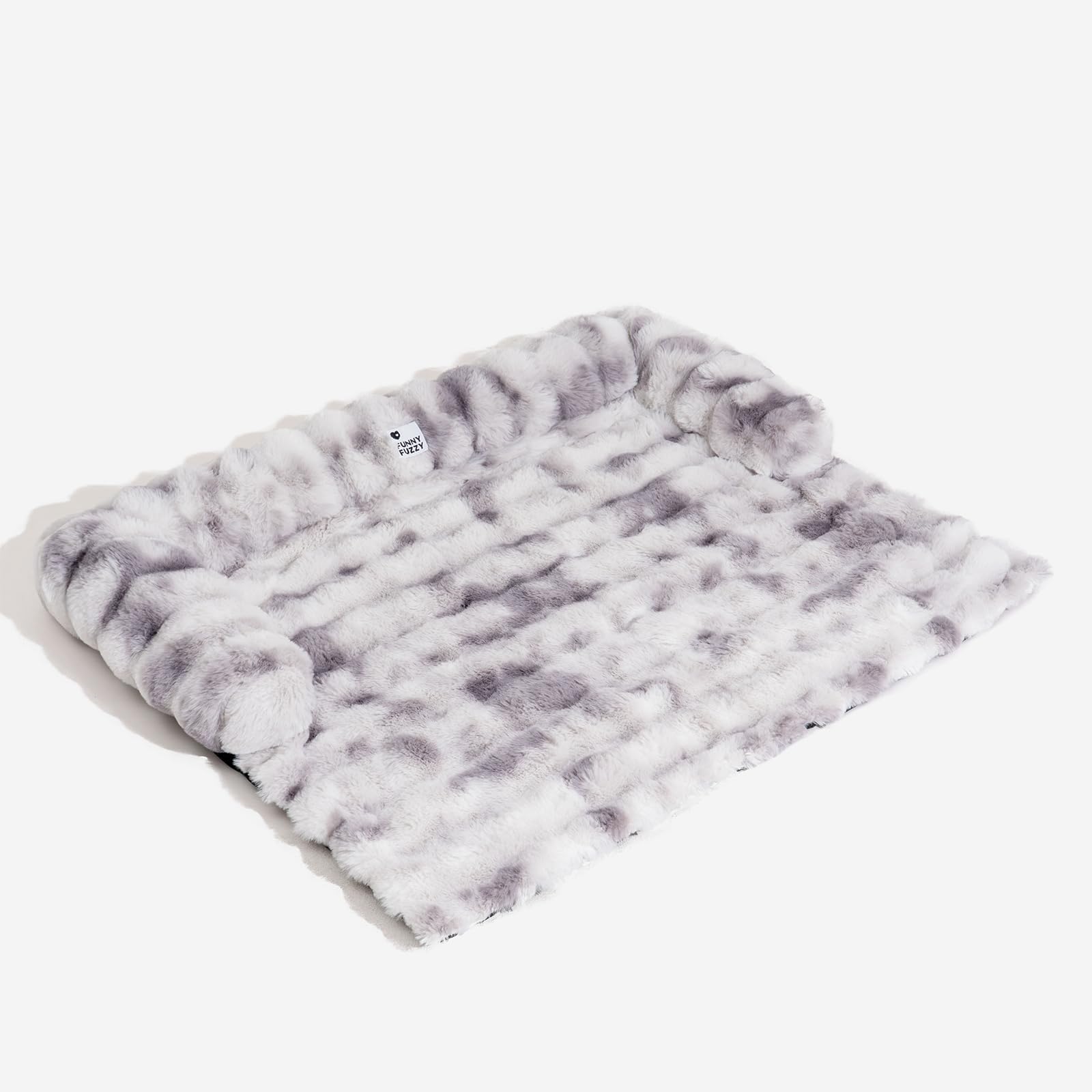 Funny Fuzzy large 47.24 x 37.4 x 6.3 inch bed fits multiple pets.
