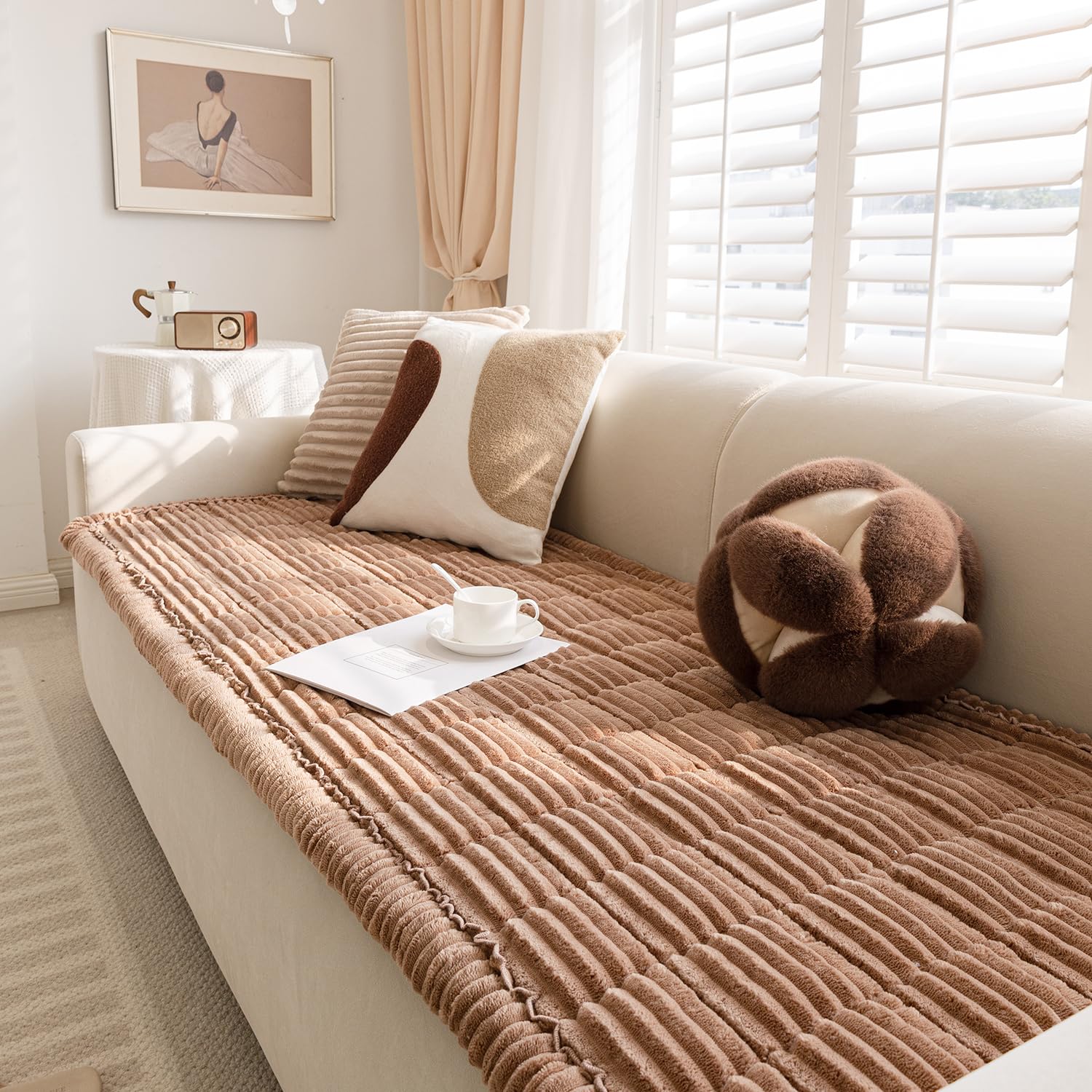 Funny Fuzzy non-slip couch cover stays in place during active pets.