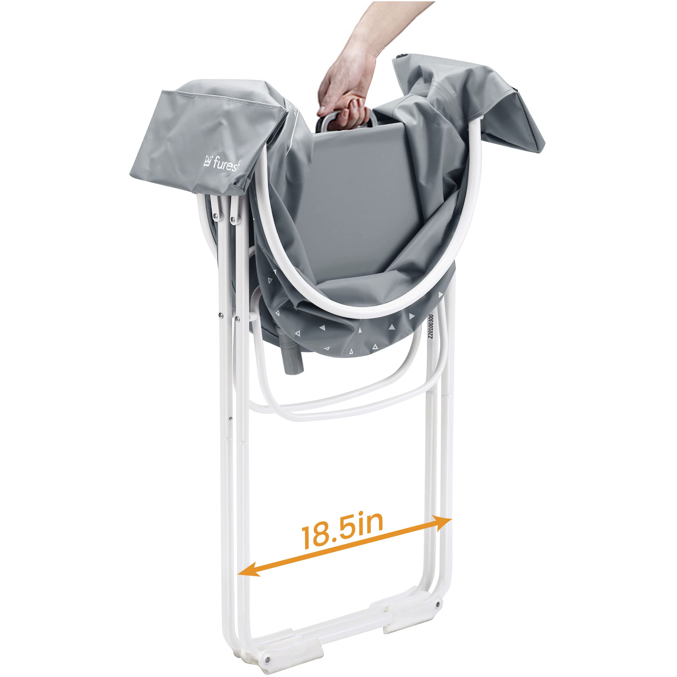 Furesh Little Dipper basin offers roomy space for small to medium pets.