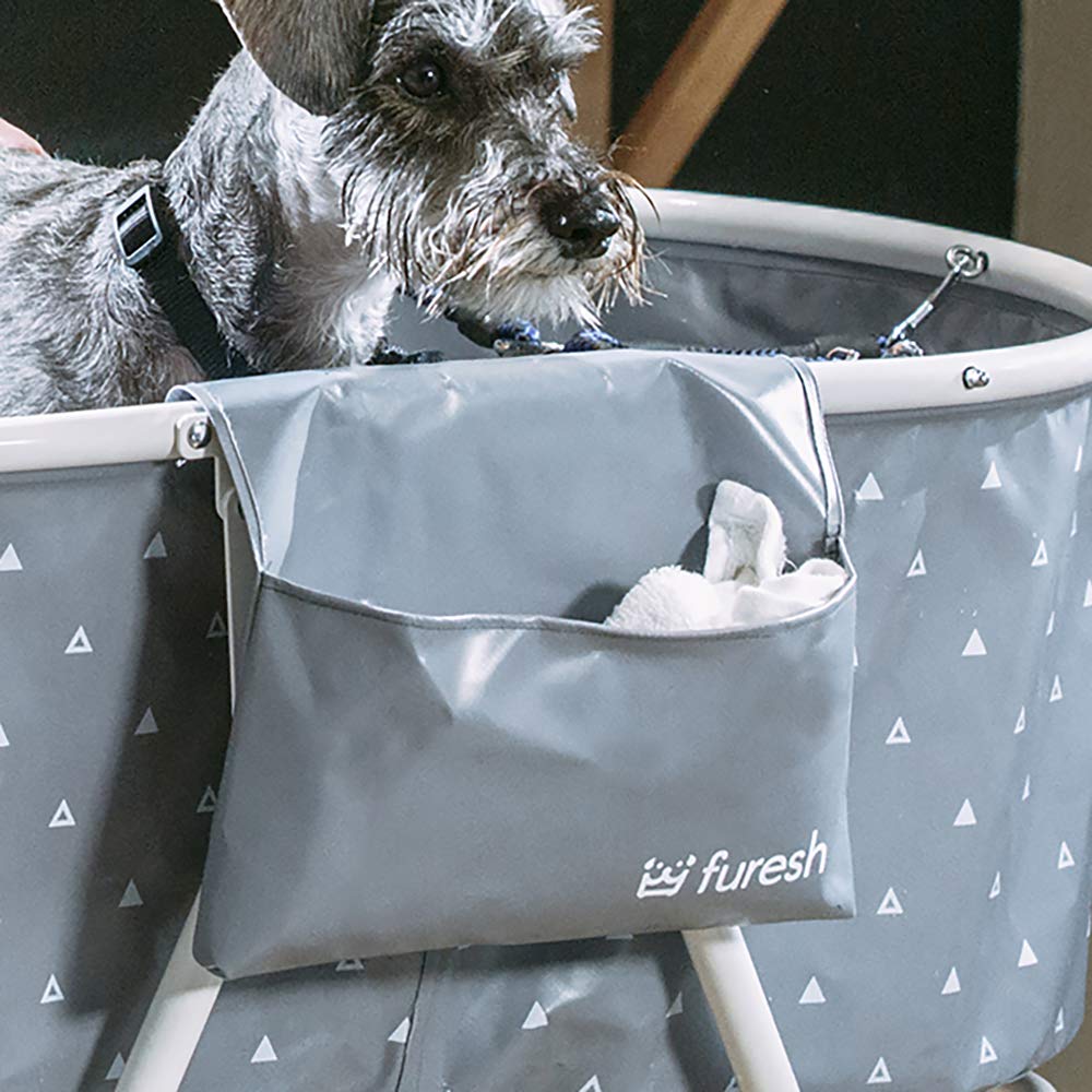 Furesh Little Dipper weight capacity handles water plus pet securely.