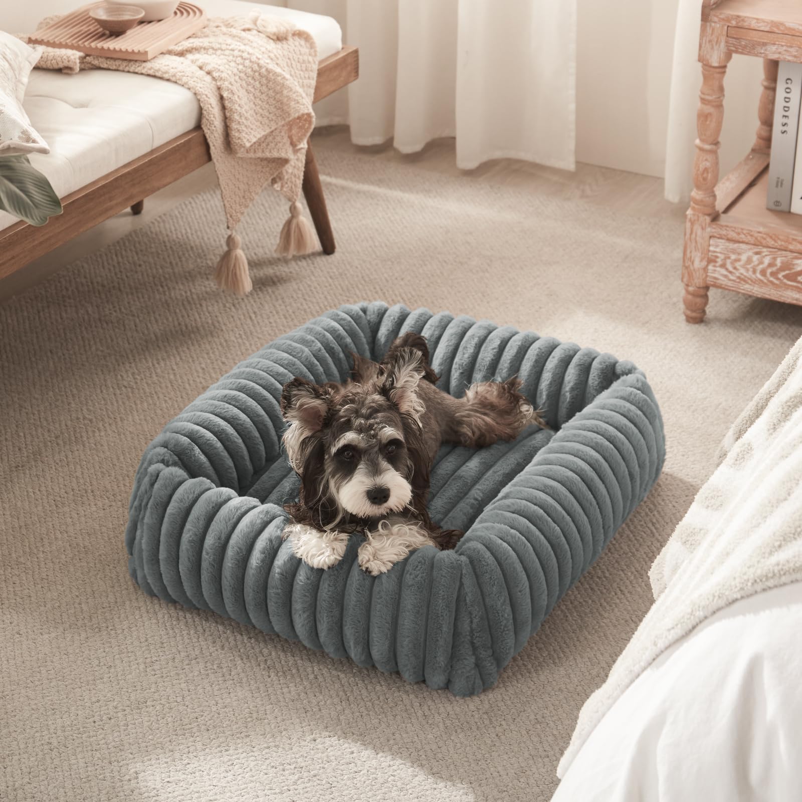 FURTIME anti-slip bottom image shows stability on smooth floors