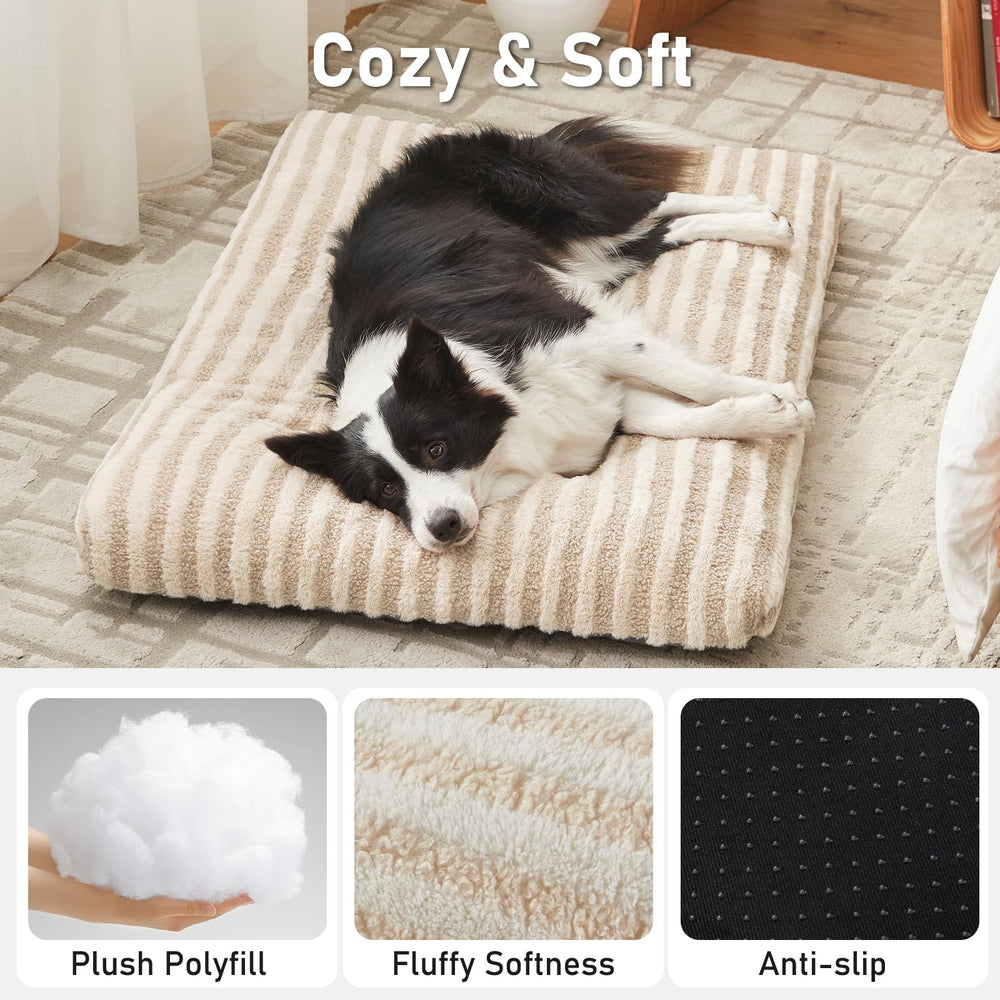 FURTIME Washable Dog Bed Large plush padding detail demonstrates supportive sleep and joint comfort.