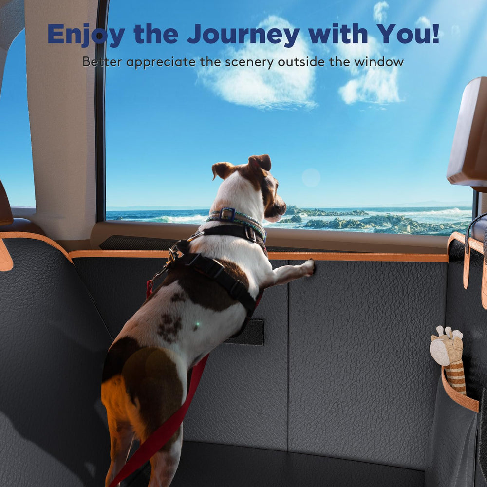 FURTIME XL storage pockets and seatbelt keep gear organized and safe