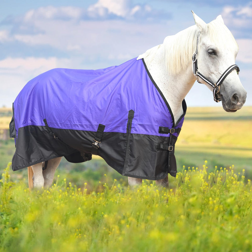Gallopoff adjustable leg straps and tail flap ensure secure turnout