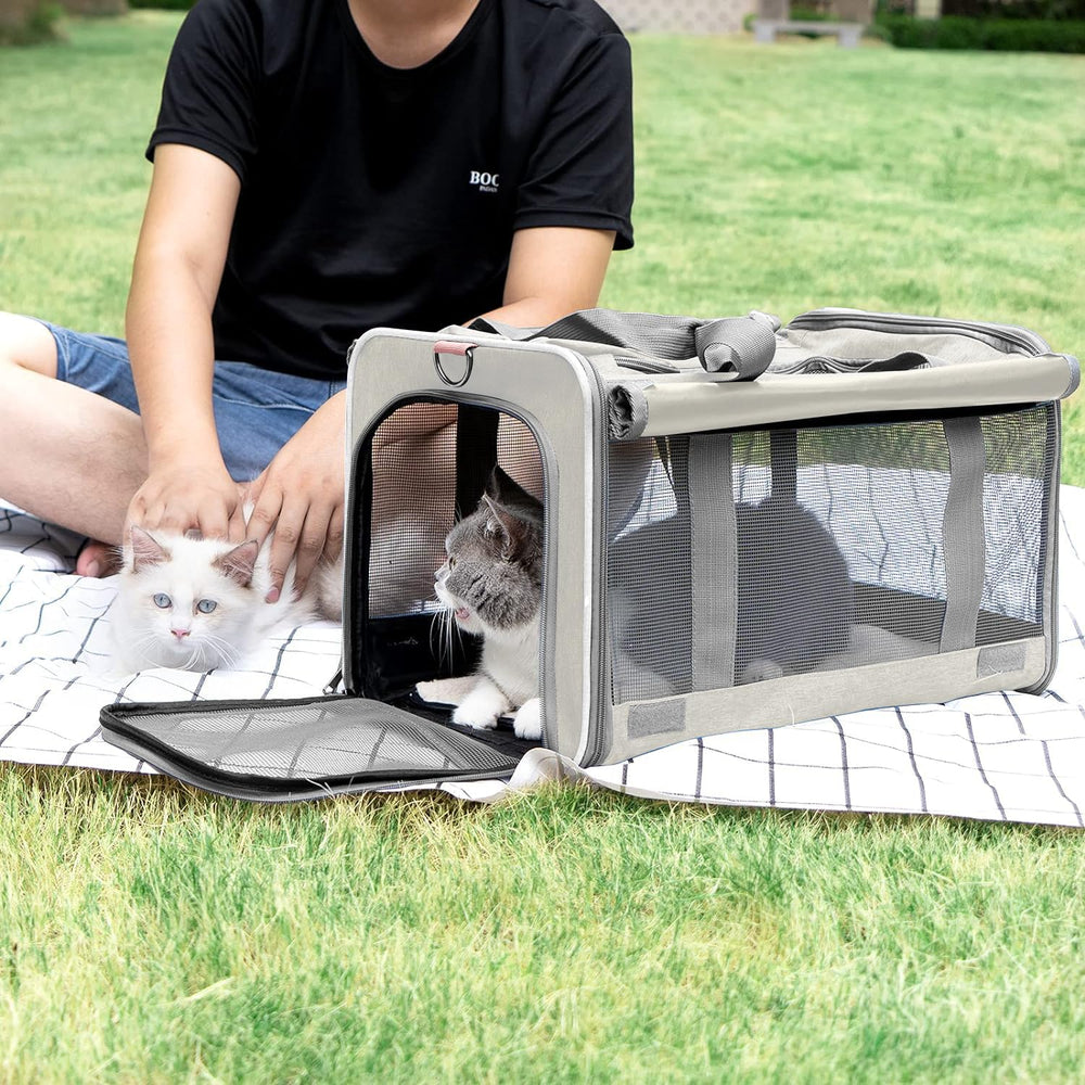 GAPZER cat carrier top and side entry makes loading quick and stress-free.