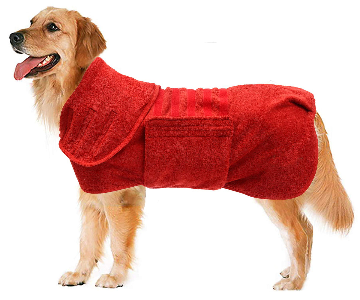 Geyecete Dog Drying Coat microfibre absorbent red XXL after a muddy hike.