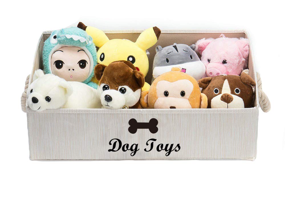 Geyecete front-entry lower opening makes toys easy to grab for quick playtime.