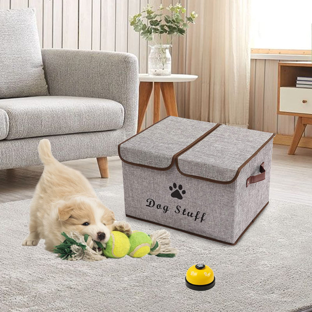 Geyecete box on wooden shelf shows sturdy construction and easy access.